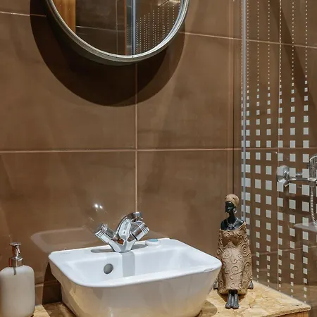 Gæstehus Aquilla's Family 104 By Mycelia Lisboa